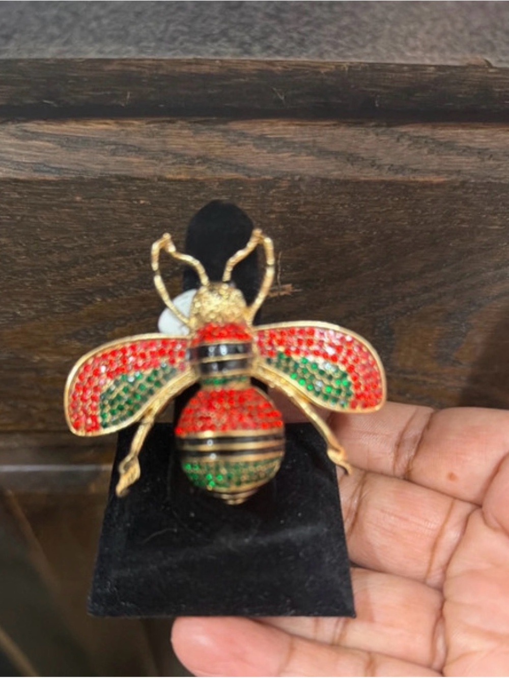 NWOT Red & Green Rhinestone Bee Stretch Ring - Picture 2 of 2